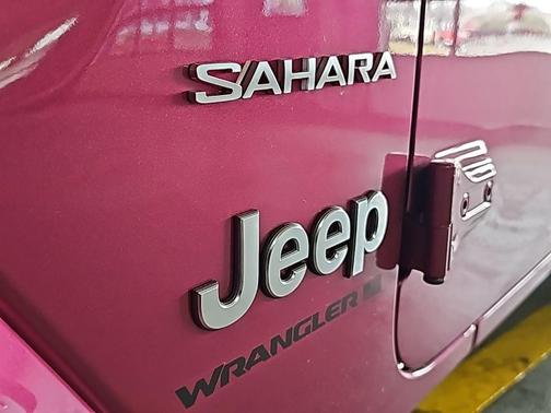 2024 Jeep Wrangler 4-Door Sahara 4x4