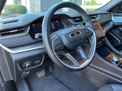 Baltic Gray Metallic Clearcoat 2022 Jeep Grand Cherokee Altitude