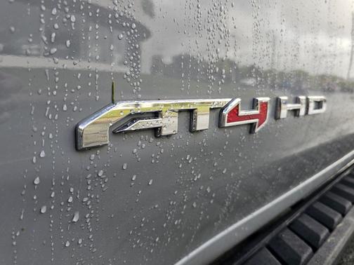 2025 GMC Sierra 2500 AT4