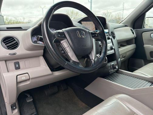 Gray 2015 Honda Pilot EX-L