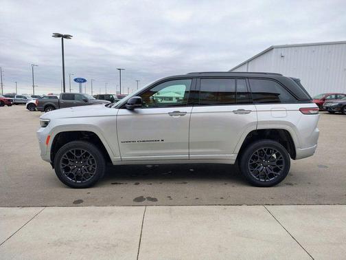 2024 Jeep Grand Cherokee Summit