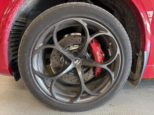 2022 Alfa Romeo Stelvio Quadrifoglio