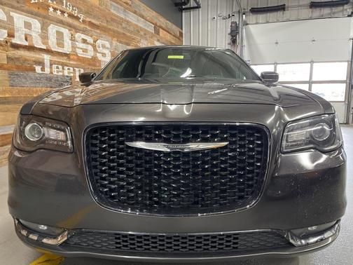 2019 Chrysler 300 S