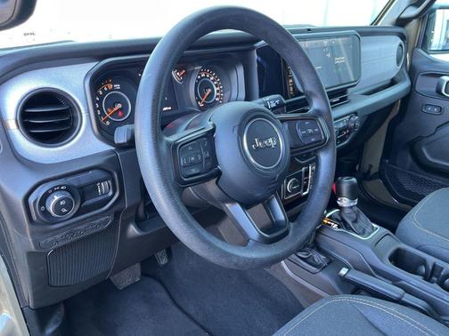 41 2025 Jeep Gladiator Nighthawk