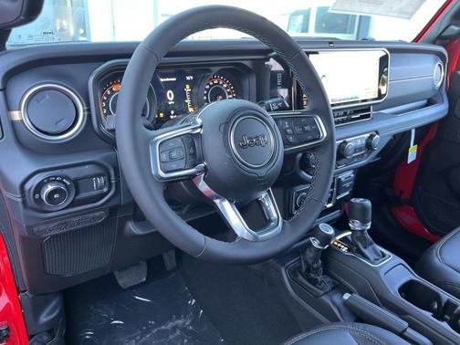 2026 Jeep Wrangler 4-Door Sahara 4x4