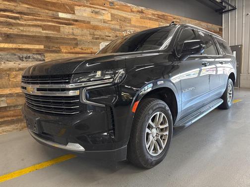 2022 Chevrolet Suburban LT