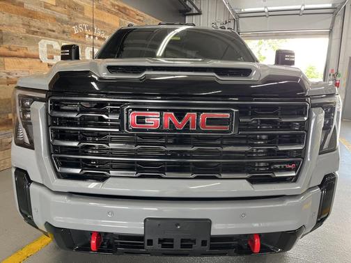 2025 GMC Sierra 2500 AT4