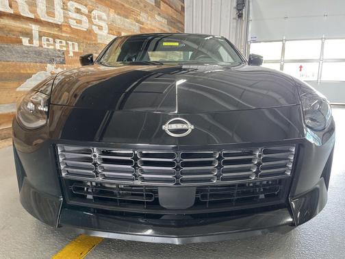 Black Diamond Pearl 2024 Nissan Z Performance Manual