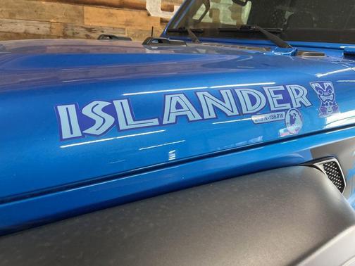 Hydro Blue Pearlcoat 2022 Jeep Wrangler Willys