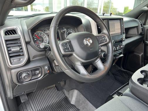 Bright White Clearcoat 2024 RAM 2500 Tradesman Crew Cab 4x4 6'4' Box