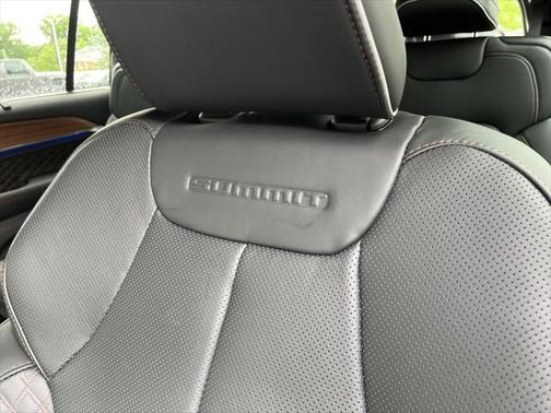 2025 Jeep Grand Cherokee L Summit Reserve