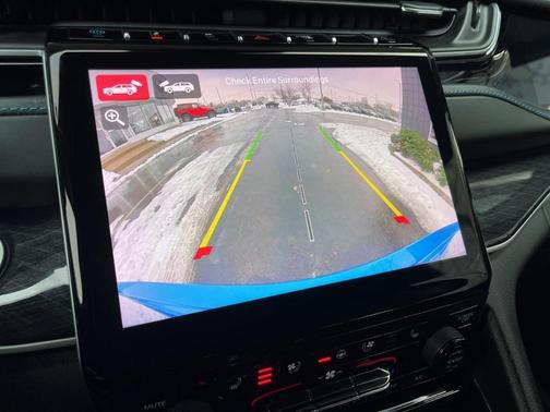 2022 Jeep Grand Cherokee 4xe Trailhawk