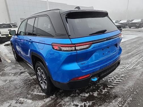 2022 Jeep Grand Cherokee 4xe Trailhawk