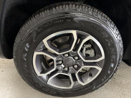 2022 Jeep Grand Cherokee 4xe Trailhawk