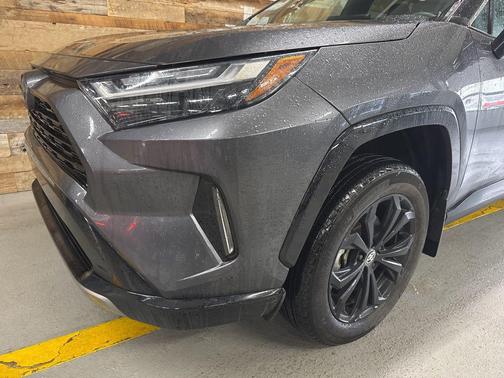 2024 Toyota RAV4 Hybrid SE