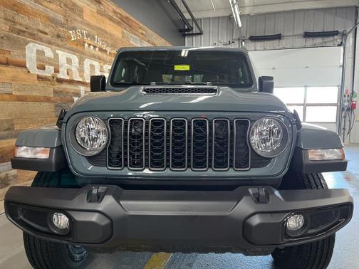 2026 Jeep Gladiator Sport S