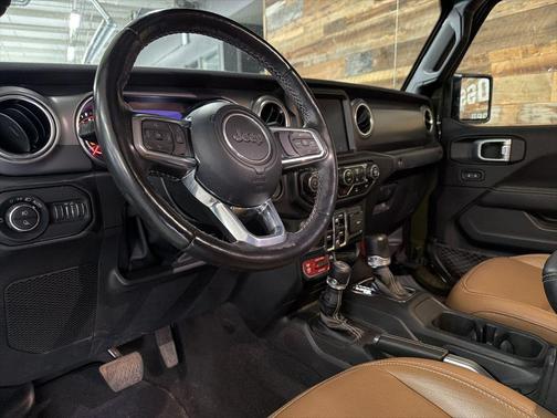 Sarge Green Clearcoat 2022 Jeep Gladiator Rubicon