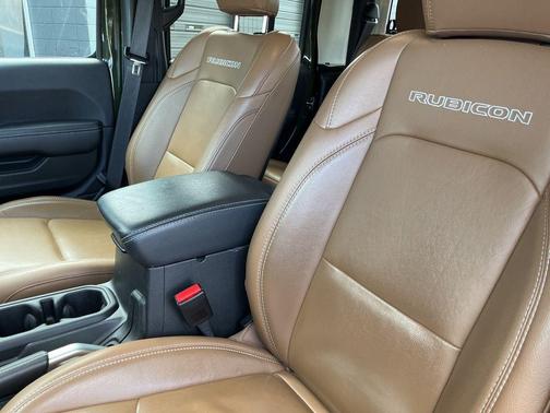 Sarge Green Clearcoat 2022 Jeep Gladiator Rubicon