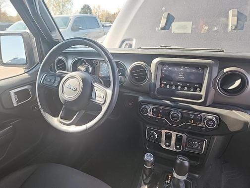 2022 Jeep Wrangler Willys