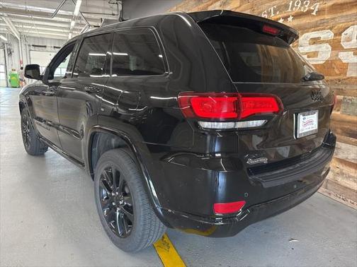 2022 Jeep Grand Cherokee Laredo