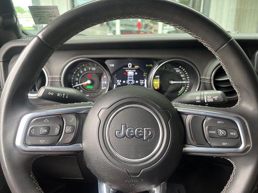 Earl Clearcoat 2023 Jeep Wrangler 4xe Sahara