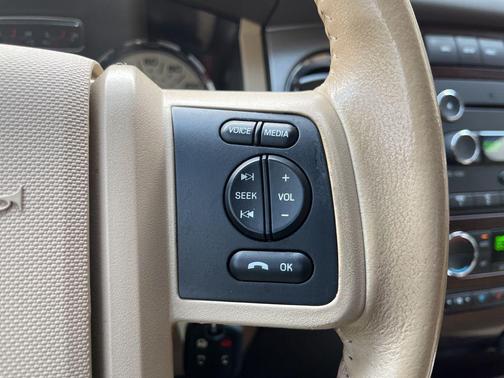 Vermillion Red (Fleet) 2012 Ford Expedition EL XLT