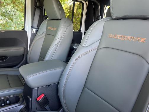 2025 Jeep Gladiator Mojave X