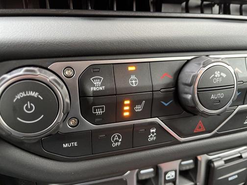 2026 Jeep Gladiator Mojave 4x4