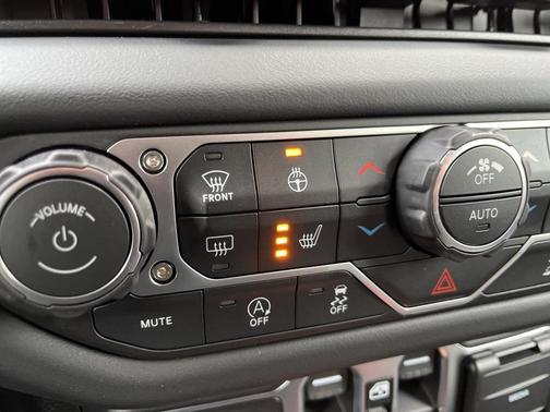 2026 Jeep Gladiator Mojave 4x4