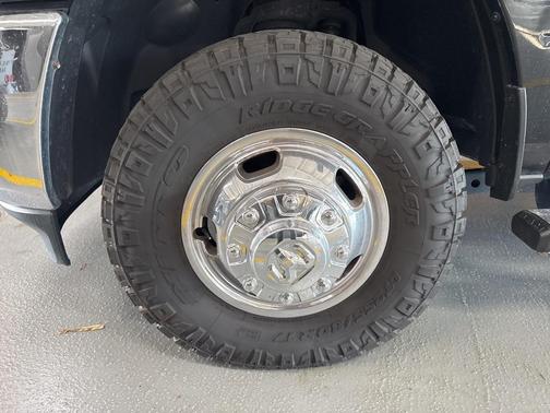 2021 RAM 3500 Tradesman Crew Cab 4x4 8' Box
