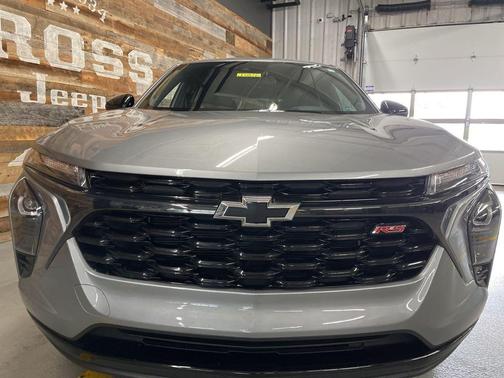 2024 Chevrolet Trax FWD 1RS