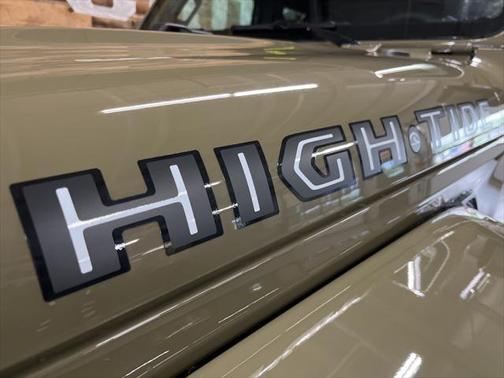 2025 Jeep Gladiator High Tide