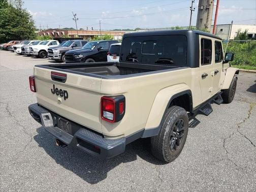 2022 Jeep Gladiator Altitude 4x4