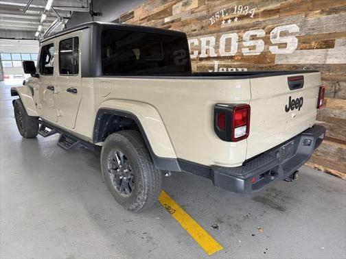 2022 Jeep Gladiator Altitude 4x4