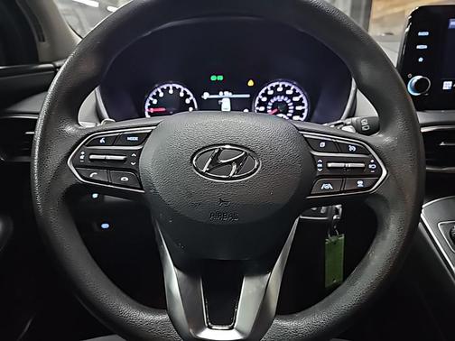 2022 Hyundai SANTA FE SE