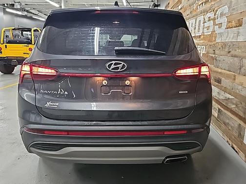 2022 Hyundai SANTA FE SE