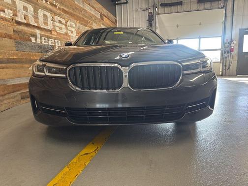 2022 BMW 530 i xDrive
