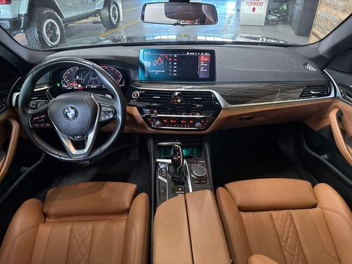 2022 BMW 530 i xDrive