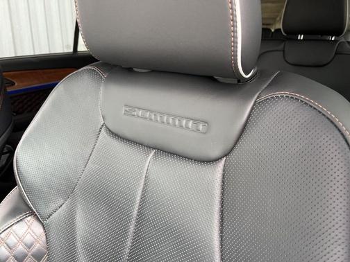 2025 Jeep Grand Cherokee L Summit Reserve