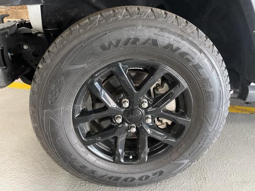 2023 Jeep Wrangler 4-Door Freedom 4x4