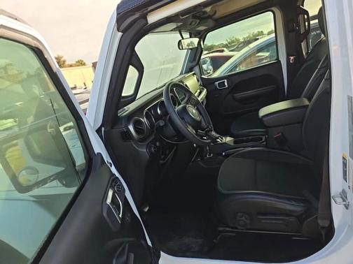 2023 Jeep Wrangler 4-Door Freedom 4x4