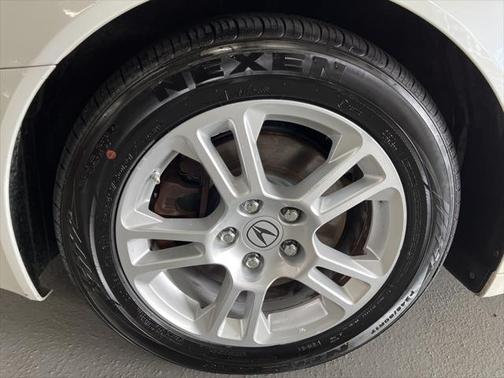 2010 Acura TL Technology