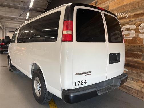 2016 Chevrolet Express 2500 LS