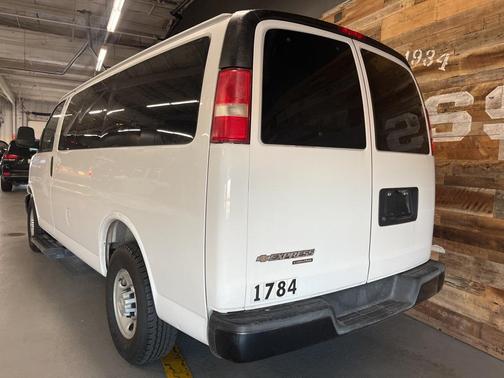 2016 Chevrolet Express 2500 LS