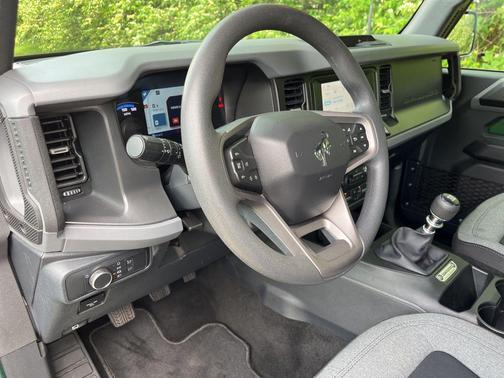 Eruption Green Metallic 2022 Ford Bronco Base