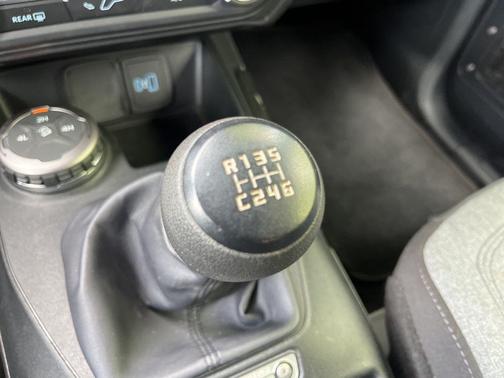 Eruption Green Metallic 2022 Ford Bronco Base