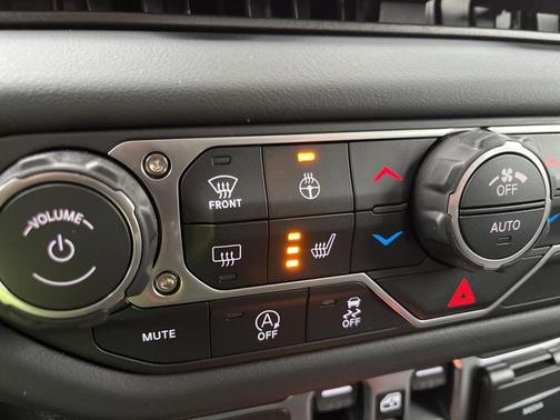 2026 Jeep Gladiator Mojave 4x4