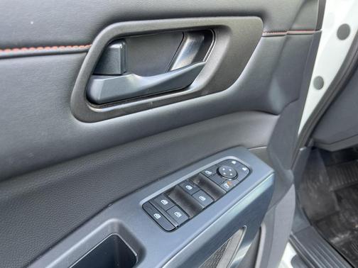 2024 Nissan Pathfinder Rock Creek 4WD