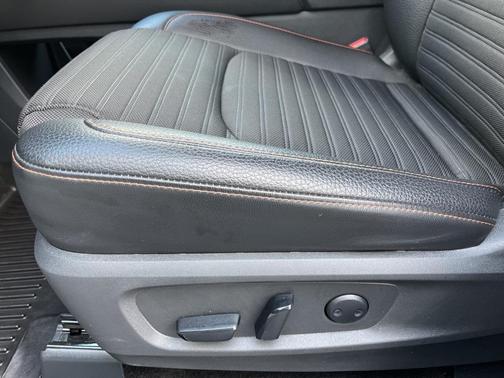 2024 Nissan Pathfinder Rock Creek 4WD