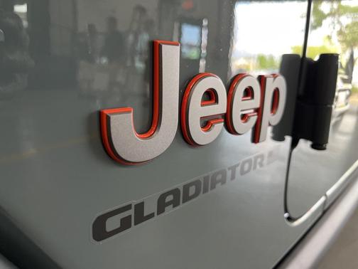 2025 Jeep Gladiator Mojave